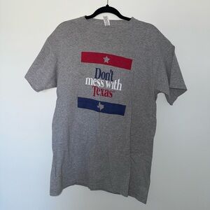 Don’t Mess with Texas Gray Short Sleeve Tee